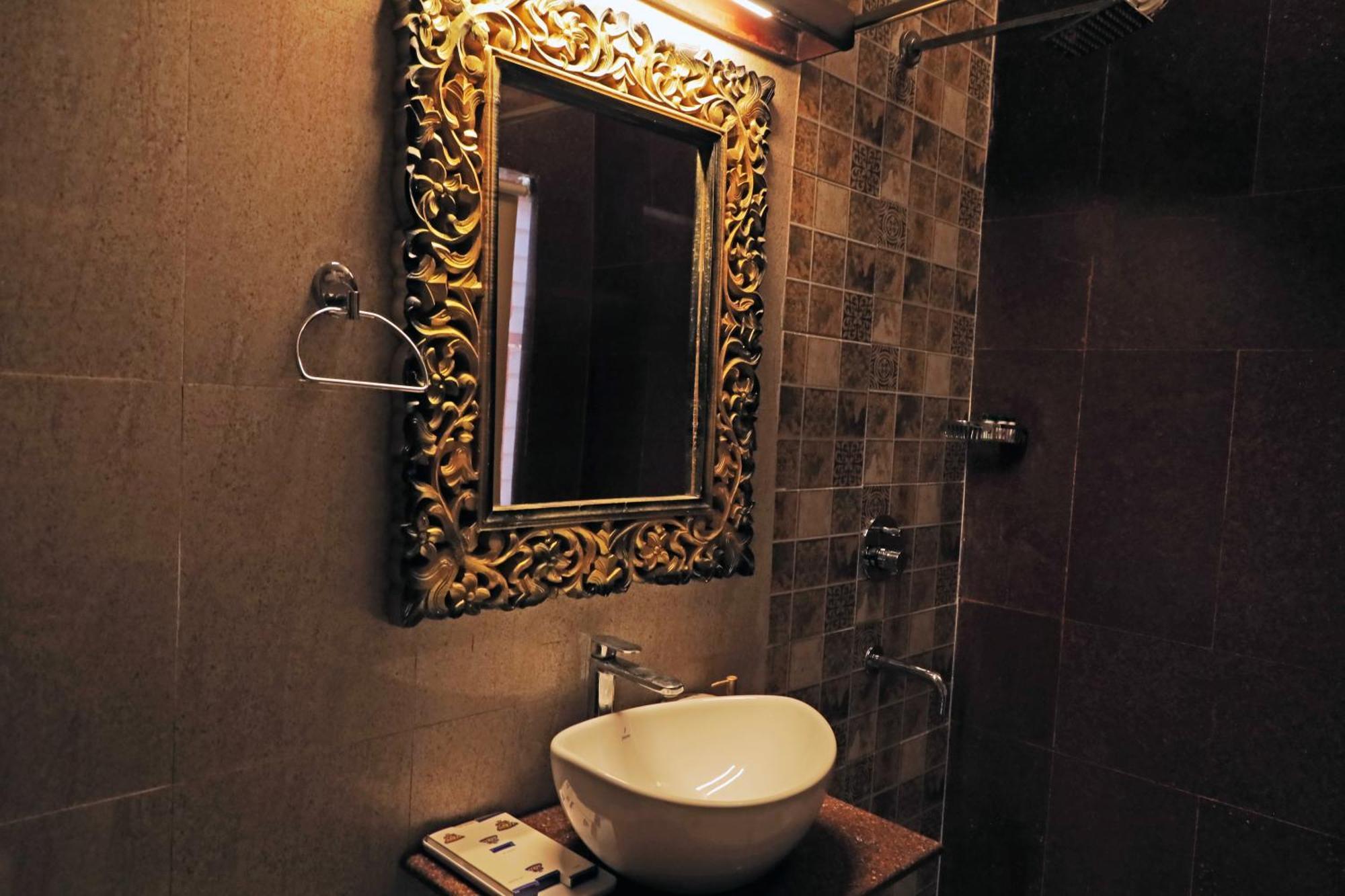 The Neeraj Ganga Heritage Palace Rishīkesh 외부 사진